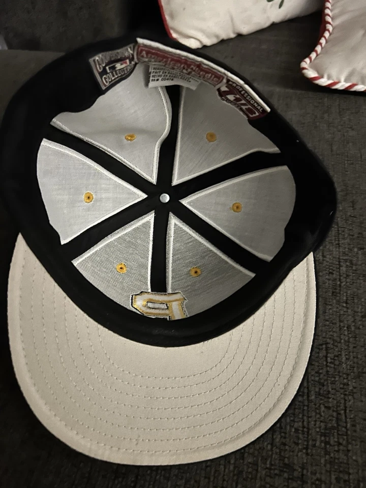 Pittsburgh Pirates Cooperstown Collection Pro Cap Vintage, Size 7 1/8 - Image 3 of 4
