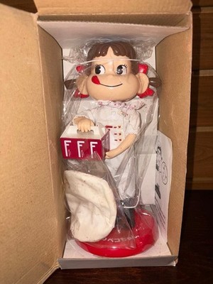 Fujiya Peko Chan Uniform Version Desktop Figurine with Cake Box Display