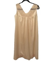 VTG KOMAR Cream NYLON With Lace Nightgown Size Small