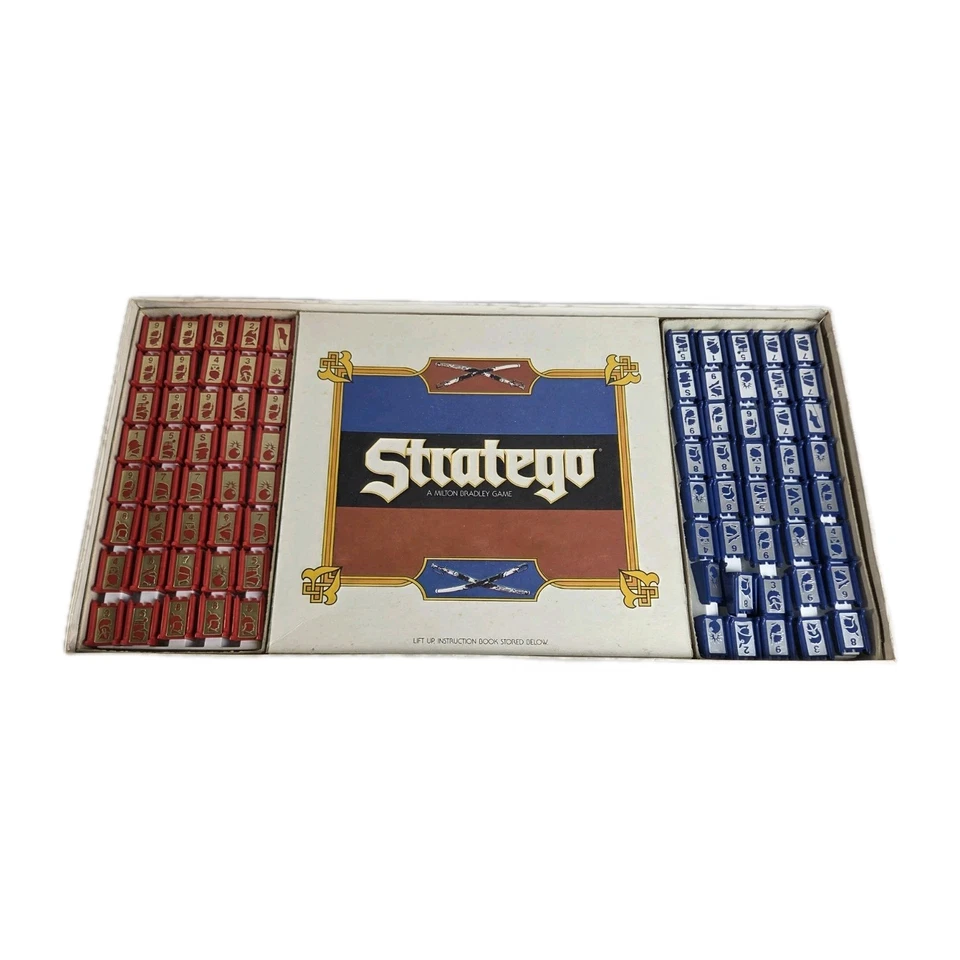 DE COLECCIÓN Stratego 1986 COMPLETO Clásico JUEGO DE MESA Captura Bandera Milton Bradley  Foto 3 de 4