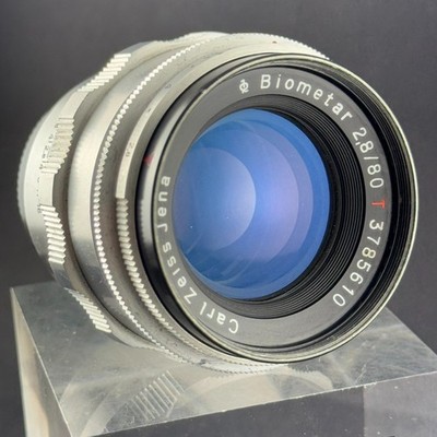 M42 CARL ZEISS BIOMETAR 80mm F2.8 LENS Red T bokeh portrait 35mm film camera