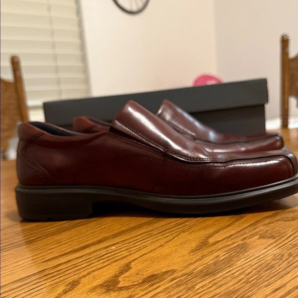 NUEVO CON ETIQUETAS ECCO Helsinki Mocasines sin cordones de cuero marrón rico para hombre talla 9-9,5 Business Foto 4 de 4