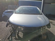 Capot Toyota AVENSIS