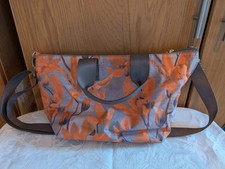 Oilily Umhängetasche Tasche Umhängetasche Nylon hellbraun & orange Blumenmuster