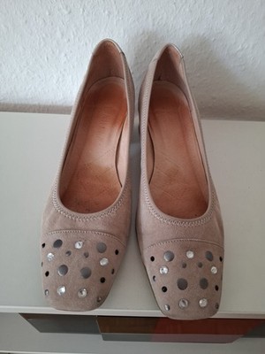 Hispanitas Damen Pumps Wildleder Beige EU 39 Strass Nieten Blockabsatz