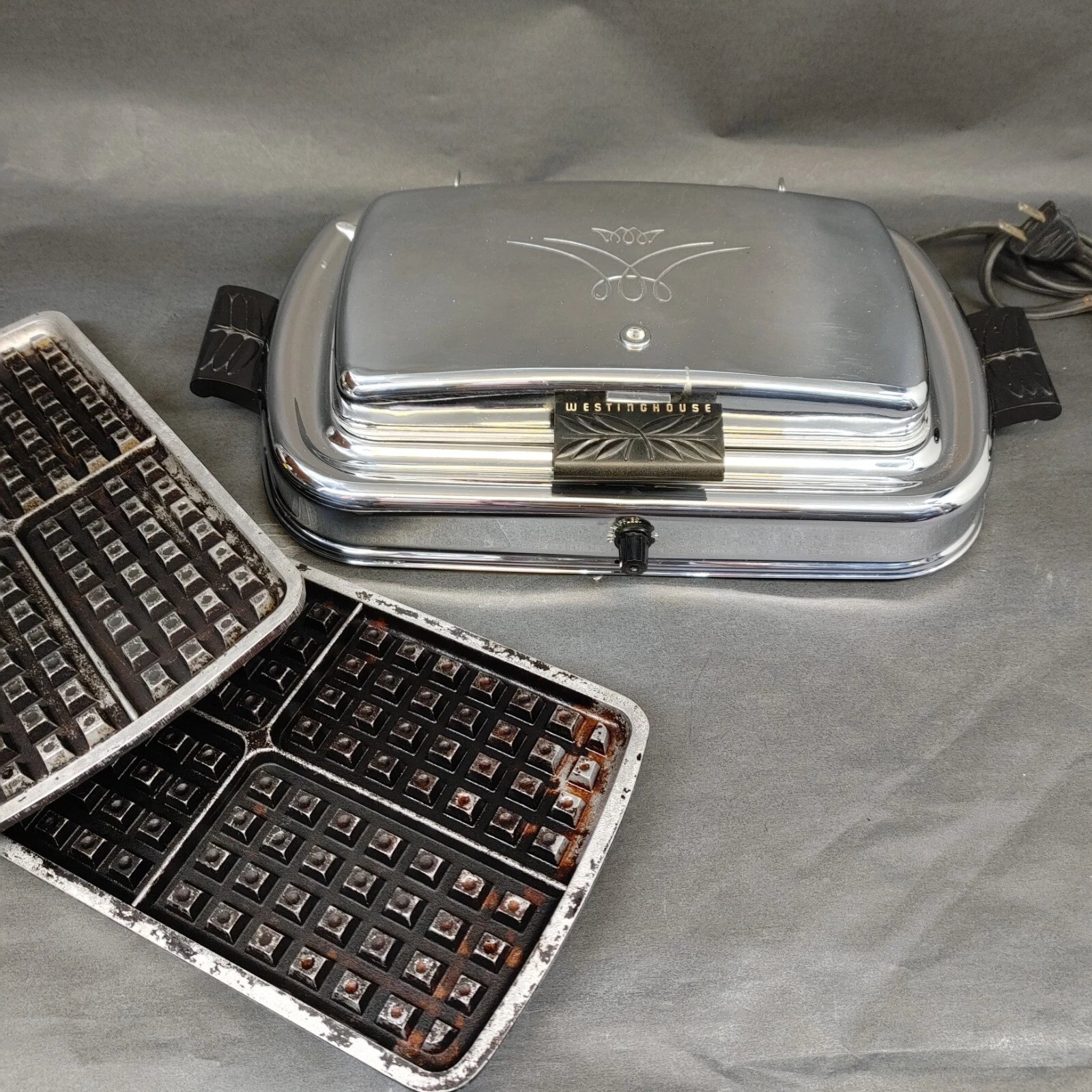 Vintage Westinghouse Waffle Iron Sandwich Grill Panini SG-501 Chrome Tested