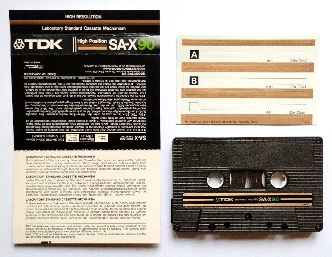 CASSETTE AUDIO TAPE k7  AC/DC : Back In Black  rare rock métal hard