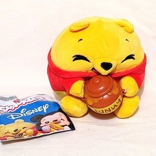 ZURU Disney Snackles Plush - Winnie the Pooh Honey Pot Edition