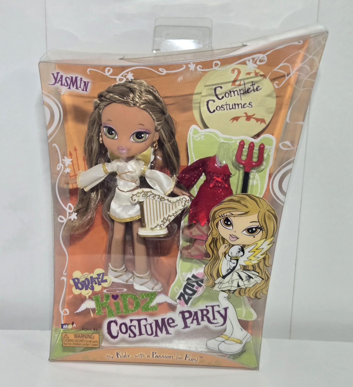 Bratz Kidz Yasmin Costume Party Doll w/2 Complete Outfits De