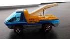 (GRB-25) Hot Wheels Heavyweights Redline Blue Gray Interior Tow Truck