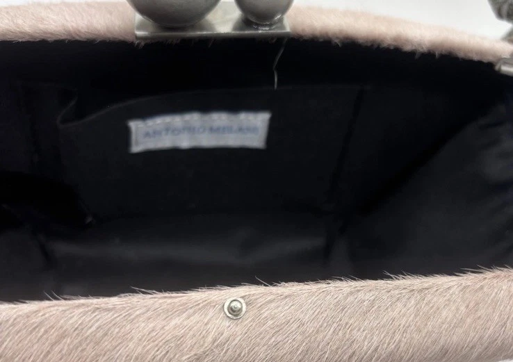 Bolso sin asas Antonio Melani X Elizabeth Damrich rosa NUEVO pelo de becerro Minaudiere Foto 3 de 4