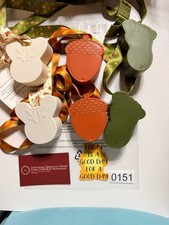 Unbranded 6 lanyards