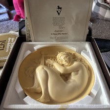 Benvenuti 3D Alabaster Plate - Le Muse Di Benvenuti Euterpe 1986