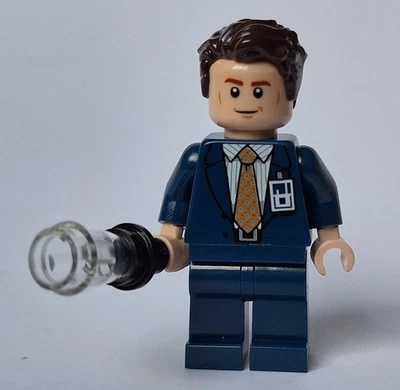LEGO xfiles Fox Mulder minifigure from set 21369 - Image 1 of 3