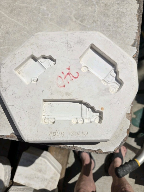 D 240 Truck Magnet Plaster Slip Casting Mold Pop Solid MPN D 240
