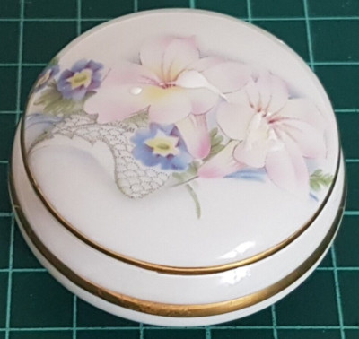 Vtg Les Griffes Collection D'art Limoges Round Floral Lidded Trinket Box France