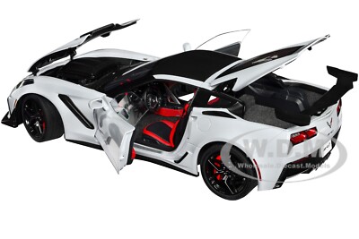 2019 CHEVROLET CORVETTE C7 ZR1 CERAMIC MATRIX GRAY 1/18 MODEL BY