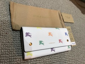 burberry wallet white