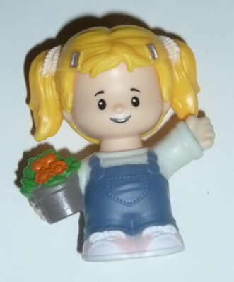 E.T. Gertie action figure toy Fisher-Price Little People 2.5 girl Drew Barrymore