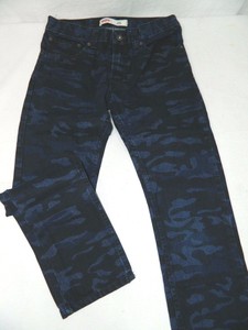 levi's blue camo jeans