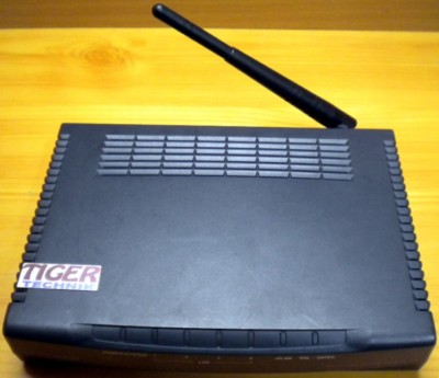 ZyXEL Arcor-DSL WLAN-Modem 100 ADSL 10/100-Mbit/s 4-Port* nw361