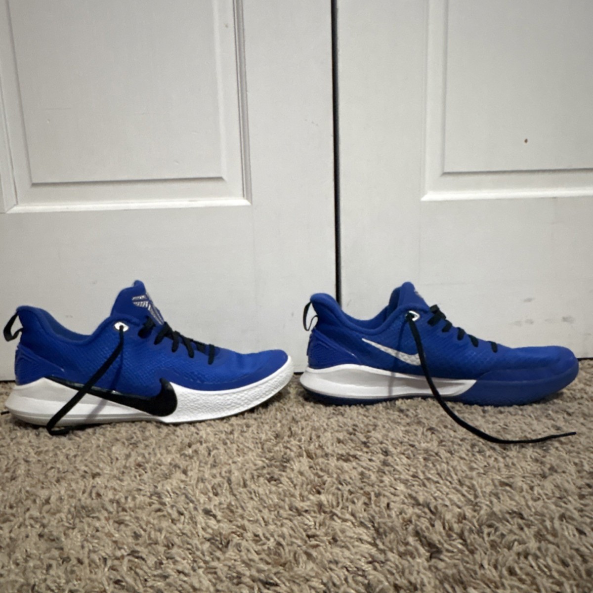 Nike Blue Black White Mesh Lace Up Men's Low Top Athletic Running