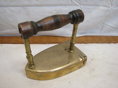Fine Antique Brass Charcoal Slug Box Sad Flat Iron Tool Pod  display picture 3