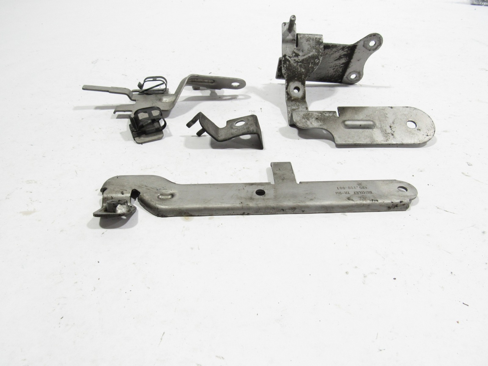12-18 Bentley Continental GT W12 2015 6.0L Bracket Mount Support Set |:A