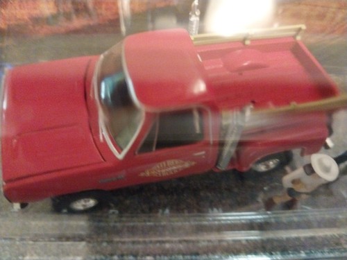 M2 DIORAMA 1978 DODGE POWER WAGON 150 LI'L RED EXPRESS CUSTOM 1/6000 - Picture 4 of 7
