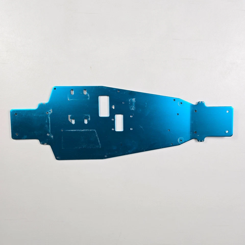 Chasis principal Hong Nor C-4 Ultra GT 1:8 de colección azul OFNA usado usado en excelente estado Foto 4 de 4