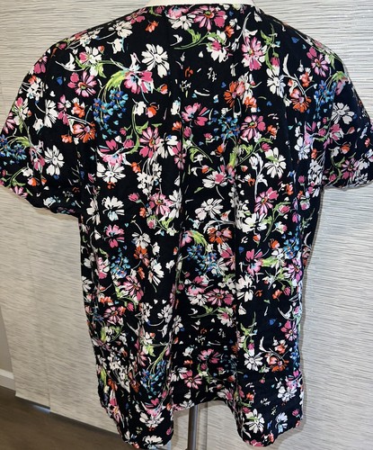 ScrubStar Women’s Scrub Top Modern Floral Short Sleeve Multicolor Sz 3XL / NWOT - Picture 7 of 9