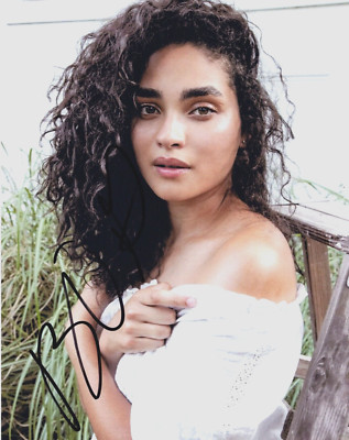 Brittany O'Grady Star Actress Simone Davis Signed Autographed 8x10 Photo COA 2