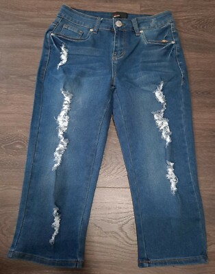 Women's Enjoy Denim Capris in Size 8 Sku #21