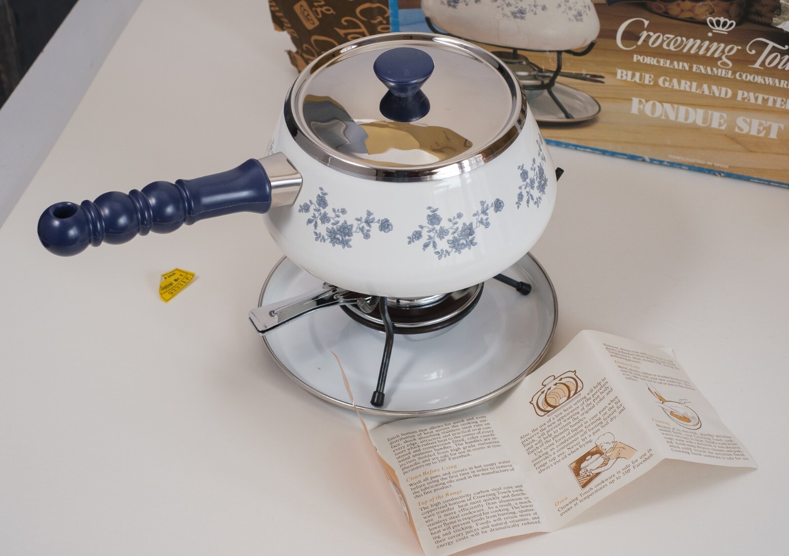 CROWNING TOUCH MCM Fondue Set Porcelain Enamel Cookware Blue Garland NOS