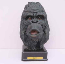 Sovernier Resin Sculpture Gorilla Head Barry Ornament on wood base 20cm