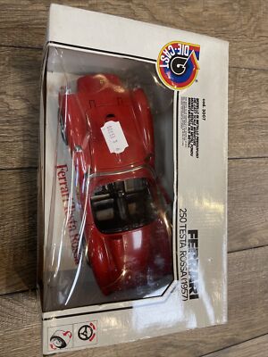 Burago Red Ferrari 250 Testa Rossa 1957 1/18 Die-Cast Metal Model