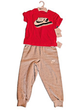 NEW Nike Brand Boys Outfit Set Grey Sweatpants Jogger Red Swoosh T-Shirt XS 4