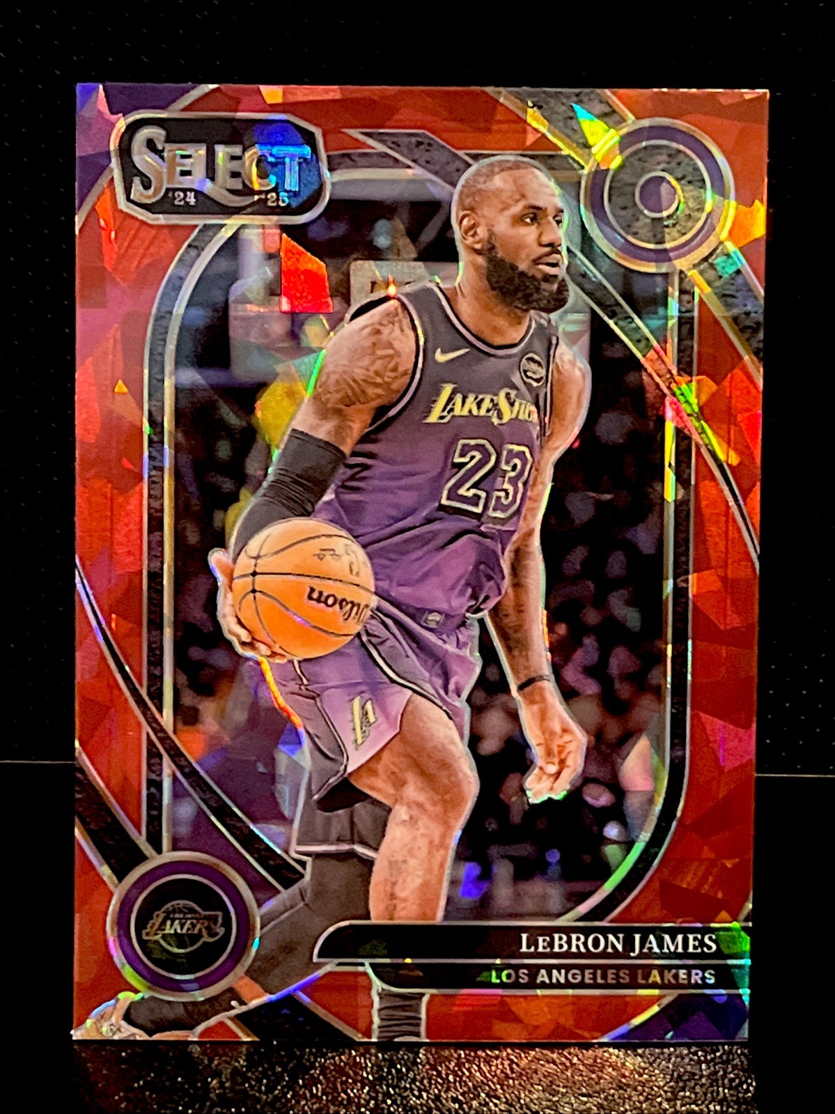 2024-25 Panini Select - LEBRON JAMES 👑 #241 - Courtside * - Red Cracked Ice SP