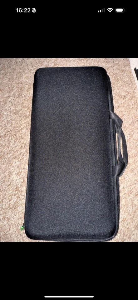 Razor Keyboard Case, Perfect Condition And Great Quality - Image 4 of 4
