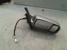 Retroviseur droit (ou coque) Daihatsu YRV