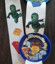 Collectible Legoland California Hotel Lego Print Lanyard w/2 Pop Badges EUC