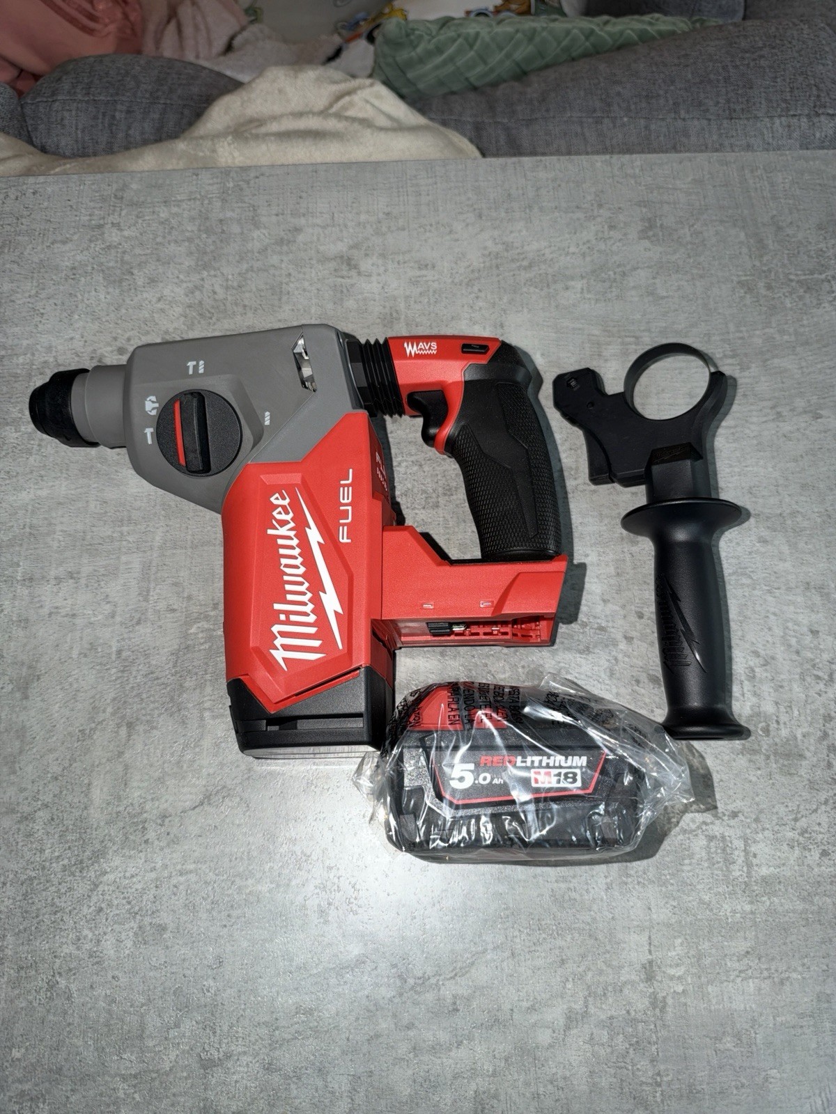 Milwaukee M18FH 18v Fuel 4-Mode 26mm SDS Plus Hammer Drill & 5.0ah Battery