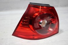 Rückleuchte außen links 1K6945095E / 028490102B VW Golf V 1K Bj,05