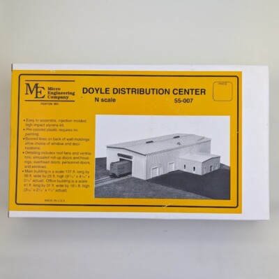Micro Engineering Company #55-007 N Scale Doyle Distribution Center Kit