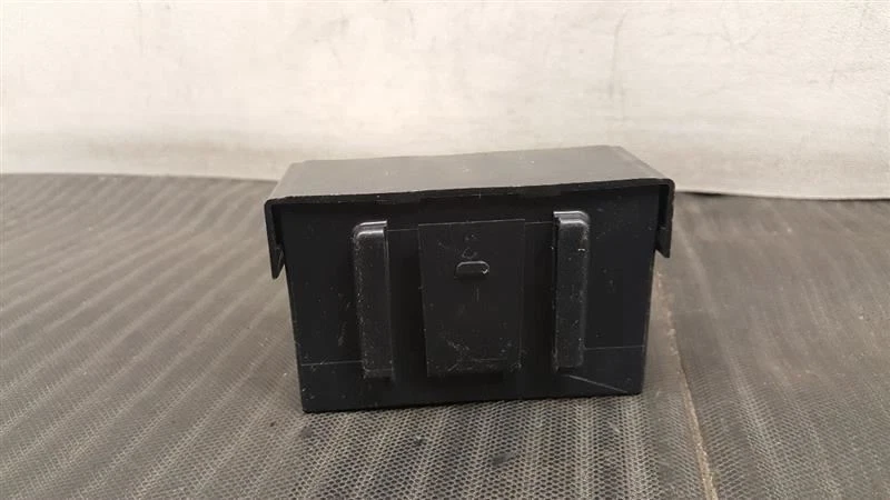 Honda HR-V 2018 módulo de relé OEM 38330-TSA-J010 Foto 4 de 4