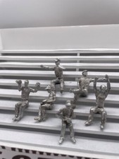 MACC730 - Greenhills Diecast Metal Seated Spectators x 6 for Scalextric Carrera