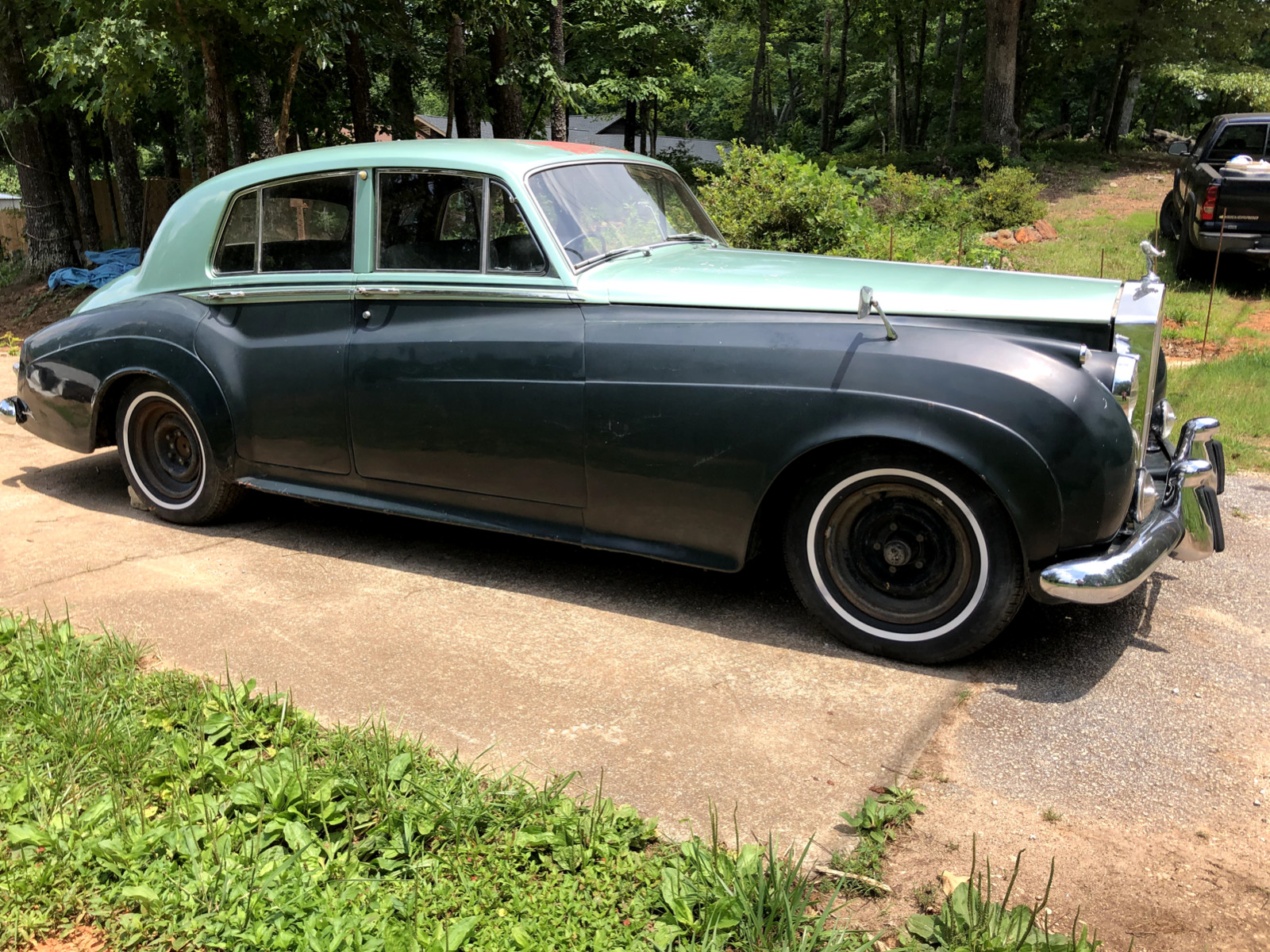 ROLLS ROYCE CLOUD PHANTOM BENTLEY LIGHT. WORLDS LARGEST 1946-65 USED INVENTORY