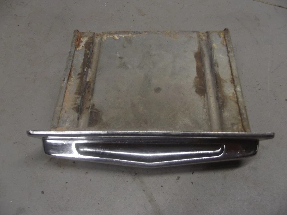 Cinzeiro GMC PICAPE 1957 1959 3100 DASH 1956 - Imagem 4 de 4