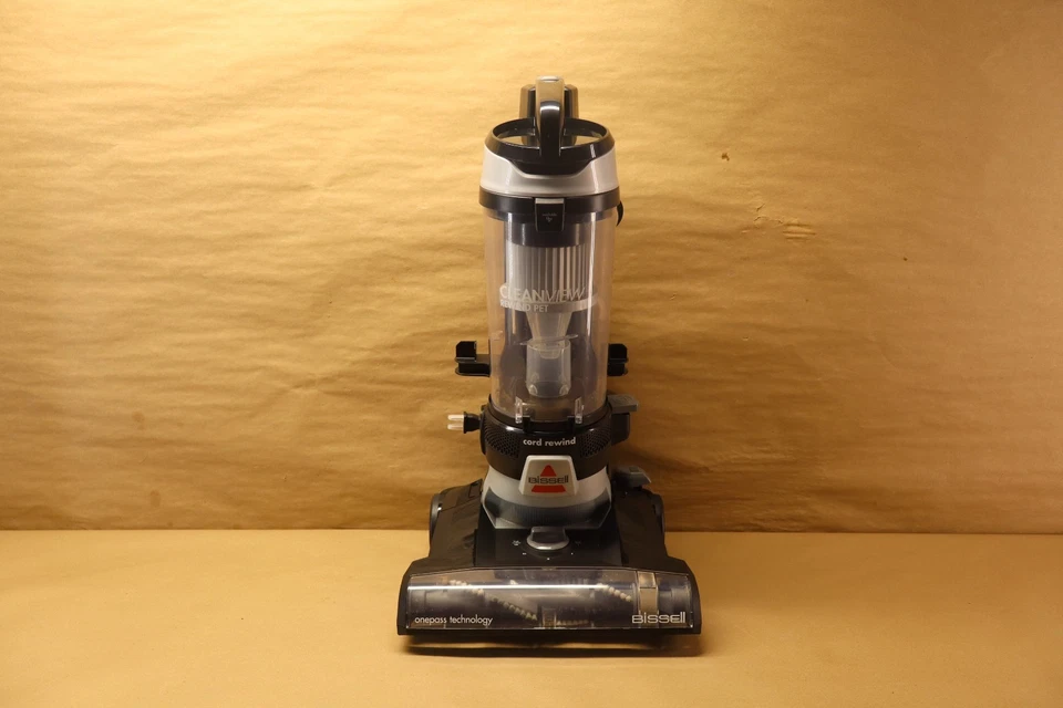 Aspiradora vertical BISSELL 3676U Clean View Rewind para mascotas Foto 3 de 4