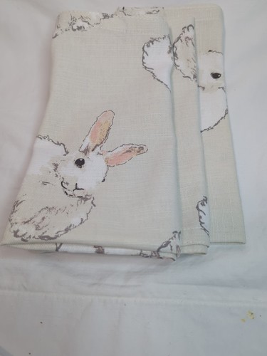 Snuggle Bunny 3er Set Stoffservietten mit weißen Hasen mit rosa Ohren 19 x 19" - Bild 3 von 4